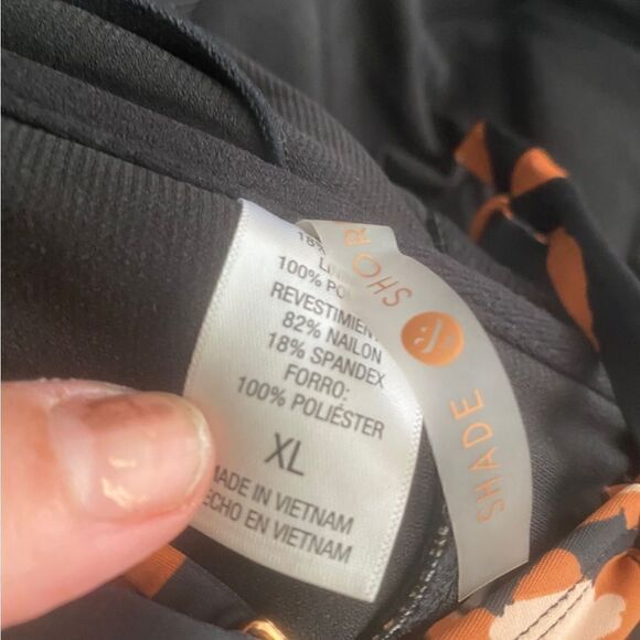 XL bandeau, print bikini top adjustable straps, lace up closure in the back - Picture 6 of 7